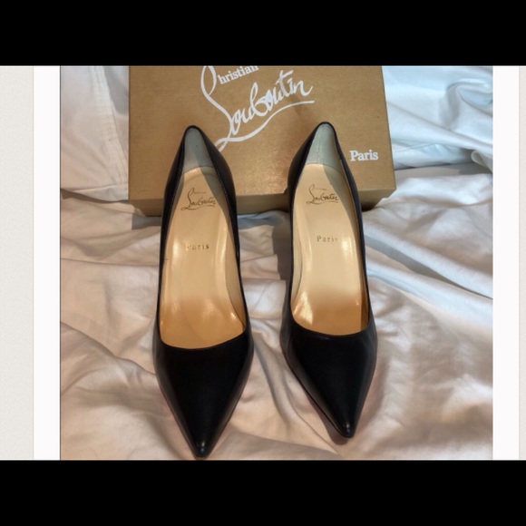 Christian Louboutin - Picture 2 of 3